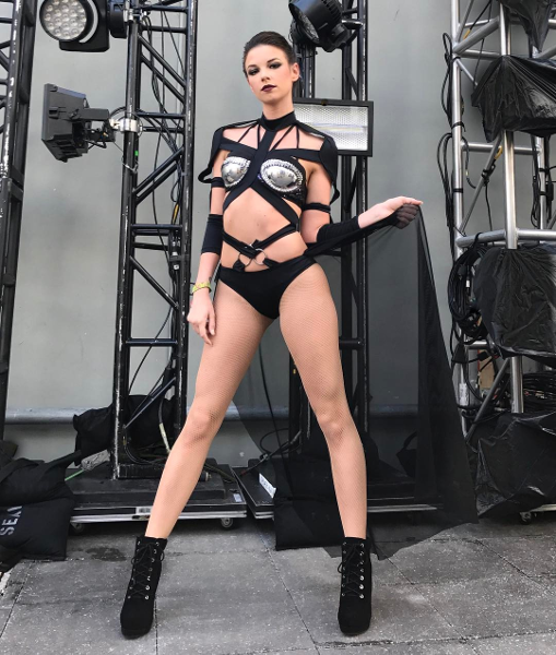 Miss BCBG Britt